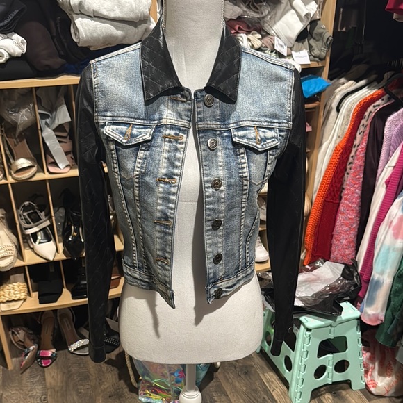 Francesca's Collections Jackets & Blazers - Francesca’s Women's Denim and Black faux leather  Jacket